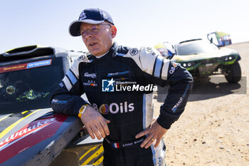 2024-01-09 - BAUD Lionel (fra), Overdrive Racing, Toyota Hilux, FIA Ultimate, FIA W2RC, portrait during the Stage 4 of the Dakar 2024 on January 9, 2024 between Al Salamiya and Al-Hofuf, Saudi Arabia - DAKAR 2024 - STAGE 4 - RALLY - MOTORS