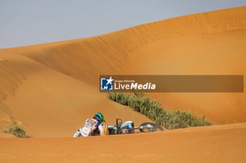 2024-01-10 - 129 HERBET Sébastien (fra), Team Dumontier Racing, Husqvarna, Moto, action during the Stage 5 of the Dakar 2024 on January 10, 2024 between Al-Hofuf and Subaytah, Saudi Arabia - DAKAR 2024 - STAGE 5 - RALLY - MOTORS