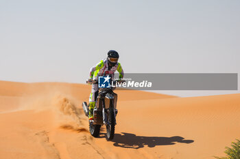 2024-01-10 - 16 DUMONTIER Romain (fra), Team Dumontier Racing, Husqvarna, Moto, FIM W2RC, action during the Stage 5 of the Dakar 2024 on January 10, 2024 between Al-Hofuf and Subaytah, Saudi Arabia - DAKAR 2024 - STAGE 5 - RALLY - MOTORS