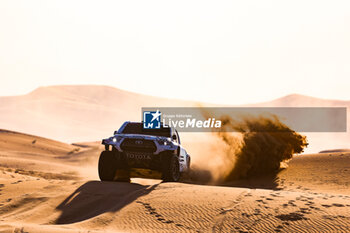 2024-01-10 - 227 AMOS Eugenio (ita), CECI Paolo (ita), Overdrive Racing, Toyota Hilux, FIA Ultimate, FIA W2RC, action during the Stage 5 of the Dakar 2024 on January 10, 2024 between Al-Hofuf and Subaytah, Saudi Arabia - DAKAR 2024 - STAGE 5 - RALLY - MOTORS
