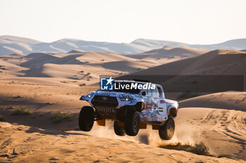 2024-01-10 - 227 AMOS Eugenio (ita), CECI Paolo (ita), Overdrive Racing, Toyota Hilux, FIA Ultimate, FIA W2RC, action during the Stage 5 of the Dakar 2024 on January 10, 2024 between Al-Hofuf and Subaytah, Saudi Arabia - DAKAR 2024 - STAGE 5 - RALLY - MOTORS