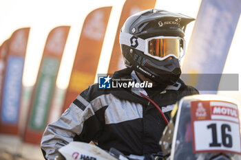 2024-01-11 - DUMONTIER Romain (fra), Team Dumontier Racing, Husqvarna, Moto, FIM W2RC, portrait during the Stage 6 « 48 Hours Chrono » of the Dakar 2024 from January 11 to 12, 2024 around Subaytah, Saudi Arabia - DAKAR 2024 - 48 HOURS CHRONO - RALLY - MOTORS