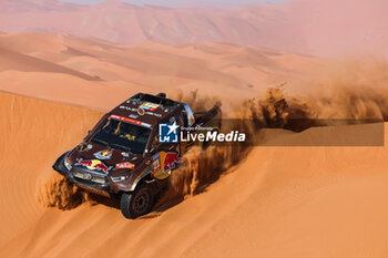 2024-01-11 - 221 DE MEVIUS Guillaume (bel), PANSERI Xavier (fra), Overdrive Racing, Toyota Hilux, FIA Ultimate, action during the Stage 6 « 48 Hours Chrono » of the Dakar 2024 from January 11 to 12, 2024 around Subaytah, Saudi Arabia - DAKAR 2024 - 48 HOURS CHRONO - RALLY - MOTORS