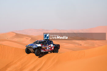 2024-01-11 - 236 CHABOT Ronan (fra), PILLOT Gilles (fra), Overdrive Racing, Toyota Hilux, FIA Ultimate, action during the Stage 6 « 48 Hours Chrono » of the Dakar 2024 from January 11 to 12, 2024 around Subaytah, Saudi Arabia - DAKAR 2024 - 48 HOURS CHRONO - RALLY - MOTORS