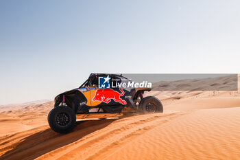 2024-01-12 - 303 GUTHRIE Mitchell (usa), WALCH Kellon (usa), Red Bull Off-Road Junior Team USA by BFG, Taurus T3 Max, FIA Challenger, FIA W2RC, action during the Stage 6 « 48 Hours Chrono » of the Dakar 2024 from January 11 to 12, 2024 around Subaytah, Saudi Arabia - DAKAR 2024 - 48 HOURS CHRONO - RALLY - MOTORS