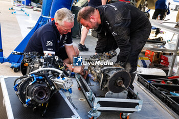 2024-01-13 - Ford M-Sport World Rally Team, Ford Ranger, FIA Ultimate, mechanics at work during the rest day of the Dakar 2024 on January 13, 2024 in Riyadh, Saudi Arabia - DAKAR 2024 - REST DAY - RALLY - MOTORS