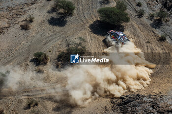 2024-01-14 - 221 DE MEVIUS Guillaume (bel), PANSERI Xavier (fra), Overdrive Racing, Toyota Hilux, FIA Ultimate, action during the Stage 7 of the Dakar 2024 on January 14, 2024 between Riyadh and Al Duwadimi, Saudi Arabia - DAKAR 2024 - STAGE 7 - RALLY - MOTORS