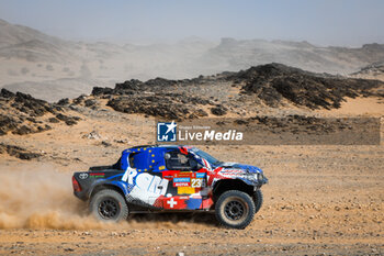 2024-01-14 - 236 CHABOT Ronan (fra), PILLOT Gilles (fra), Overdrive Racing, Toyota Hilux, FIA Ultimate, action during the Stage 7 of the Dakar 2024 on January 14, 2024 between Riyadh and Al Duwadimi, Saudi Arabia - DAKAR 2024 - STAGE 7 - RALLY - MOTORS