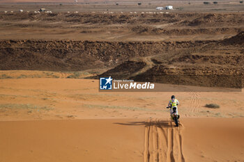 2024-01-15 - 16 DUMONTIER Romain (fra), Team Dumontier Racing, Husqvarna, Moto, FIM W2RC, action during the Stage 8 of the Dakar 2024 on January 15, 2024 between Al Duwadimi and Hail, Saudi Arabia - DAKAR 2024 - STAGE 8 - RALLY - MOTORS