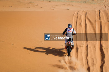 2024-01-15 - 76 LEPAN Jean-Loup (fra), DUUST Diverse Racing, KTM, Moto, FIM W2RC, action during the Stage 8 of the Dakar 2024 on January 15, 2024 between Al Duwadimi and Hail, Saudi Arabia - DAKAR 2024 - STAGE 8 - RALLY - MOTORS
