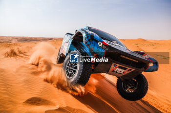 2024-01-15 - 255 HOUSIEAUX Dominique (fra), DELFINO Delphine (fra), SRT, Century CR6, Motul, FIA Ultimate, action during the Stage 8 of the Dakar 2024 on January 15, 2024 between Al Duwadimi and Hail, Saudi Arabia - DAKAR 2024 - STAGE 8 - RALLY - MOTORS
