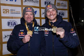 2024-01-15 - 303 GUTHRIE Mitchell (usa), WALCH Kellon (usa), Red Bull Off-Road Junior Team USA by BFG, Taurus T3 Max, FIA Challenger, FIA W2RC, portrait during the Stage 8 of the Dakar 2024 on January 15, 2024 between Al Duwadimi and Hail, Saudi Arabia - DAKAR 2024 - STAGE 8 - RALLY - MOTORS