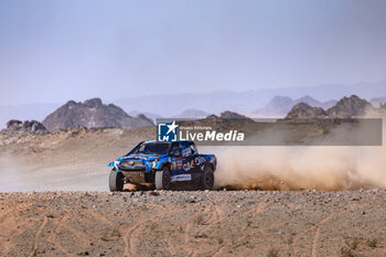 2024-01-16 - 229 BAUD Lionel (fra), BAUD Lucie (fra), Overdrive Racing, Toyota Hilux, FIA Ultimate, FIA W2RC, action during the Stage 9 of the Dakar 2024 on January 16, 2024 between Hail and Al Ula, Saudi Arabia - DAKAR 2024 - STAGE 9 - RALLY - MOTORS