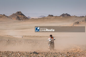 2024-01-16 - 65 CHOLLET Guillaume (fra), Xraids Experience Team, KTM, Moto, action during the Stage 9 of the Dakar 2024 on January 16, 2024 between Hail and Al Ula, Saudi Arabia - DAKAR 2024 - STAGE 9 - RALLY - MOTORS