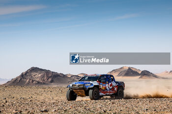 2024-01-16 - 236 CHABOT Ronan (fra), PILLOT Gilles (fra), Overdrive Racing, Toyota Hilux, FIA Ultimate, action during the Stage 9 of the Dakar 2024 on January 16, 2024 between Hail and Al Ula, Saudi Arabia - DAKAR 2024 - STAGE 9 - RALLY - MOTORS