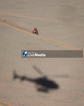 2024-01-16 - 02 PRICE Toby (aus), Red Bull KTM Factory Racing, KTM, Moto, action during the Stage 9 of the Dakar 2024 on January 16, 2024 between Hail and Al Ula, Saudi Arabia - DAKAR 2024 - STAGE 9 - RALLY - MOTORS