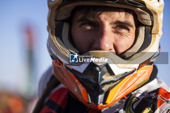 2024-01-17 - GERBER Jeremie (fra), TLDRacing, KTM, Moto, Originals by Motul, portrait during the Stage 10 of the Dakar 2024 on January 17, 2024 around Al Ula, Saudi Arabia - DAKAR 2024 - STAGE 10 - RALLY - MOTORS