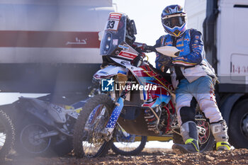 2024-01-17 - DOMAS Fabien (fra), Nomade Racing, GasGas, Moto, Motul, portrait during the Stage 10 of the Dakar 2024 on January 17, 2024 around Al Ula, Saudi Arabia - DAKAR 2024 - STAGE 10 - RALLY - MOTORS