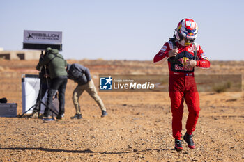 2024-01-17 - LOEB Sébastien (fra), Bahrain Raid Xtreme, Prodrive Hunter, FIA Ultimate, portrait during the Stage 10 of the Dakar 2024 on January 17, 2024 around Al Ula, Saudi Arabia - DAKAR 2024 - STAGE 10 - RALLY - MOTORS