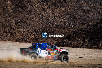 2024-01-18 - 236 CHABOT Ronan (fra), PILLOT Gilles (fra), Overdrive Racing, Toyota Hilux, FIA Ultimate, action during the Stage 11 of the Dakar 2024 on January 18, 2024 between Al Ula and Yanbu, Saudi Arabia - DAKAR 2024 - STAGE 11 - RALLY - MOTORS