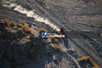2024-01-18 - 02 PRICE Toby (aus), Red Bull KTM Factory Racing, KTM, Moto, action during the Stage 11 of the Dakar 2024 on January 18, 2024 between Al Ula and Yanbu, Saudi Arabia - DAKAR 2024 - STAGE 11 - RALLY - MOTORS