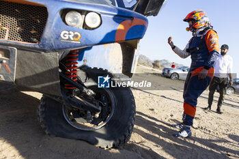 2024-01-18 - SANZ Laia (spa), Astara Team, Astara CR6-T, FIA Ultimate, portrait during the Stage 11 of the Dakar 2024 on January 18, 2024 between Al Ula and Yanbu, Saudi Arabia - DAKAR 2024 - STAGE 11 - RALLY - MOTORS