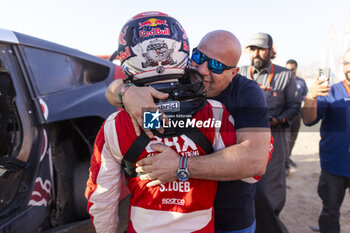 2024-01-18 - LOEB Sébastien (fra), Bahrain Raid Xtreme, Prodrive Hunter, FIA Ultimate, portrait during the Stage 11 of the Dakar 2024 on January 18, 2024 between Al Ula and Yanbu, Saudi Arabia - DAKAR 2024 - STAGE 11 - RALLY - MOTORS