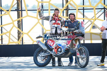 2024-01-19 - 104 GERBER Jeremie (fra), TLDRacing, KTM, Moto, Originals by Motul, during the Final Podium of the Dakar 2024 on January 19, 2024 in Yanbu, Saudi Arabia - DAKAR 2024 - FINAL PODIUM - RALLY - MOTORS