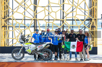 2024-01-19 - 143 GUERRERO Hector (mex), Pedrega Team, Husqvarna, Motul, Moto, action during the Final Podium of the Dakar 2024 on January 19, 2024 in Yanbu, Saudi Arabia - DAKAR 2024 - FINAL PODIUM - RALLY - MOTORS