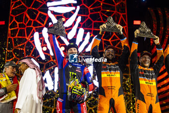 2024-01-19 - BRABEC Ricky (usa), Monster Energy Honda Team, Honda, Motul, Moto, FIM W2RC, portrait during the Final Podium of the Dakar 2024 on January 19, 2024 in Yanbu, Saudi Arabia - DAKAR 2024 - FINAL PODIUM - RALLY - MOTORS