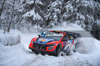 2024-02-16 - The Driver Thierry Neuville (Bel) and Martijn Wydaeghe (Bel) Of Team Hyundai Shell Mobis World Rally Team,Hyundai I20 N Rally1 Hybrid,They Face One Of Race ,During Fia World Rally Championship Wrc Rally Sweden 2024 16 February , Umea Sweden - FIA WORLD RALLY CHAMPIONSHIP WRC RALLY SWEDEN 2024 - RALLY - MOTORS