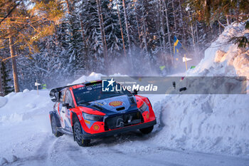 2024-02-18 - The Driver Thierry Neuville And Co-Driver Martijn Wydaeghe Of The Team Hyundai Shell Mobis World Rally Team,Hyundai I20 N Rally1 Hybrid,They Face Third Day Of The Race,Compete During Fia World Rally Championship Wrc Rally Sweden 2024 18 February , Umea Sweden - FIA WORLD RALLY CHAMPIONSHIP WRC RALLY SWEDEN 2024  - RALLY - MOTORS