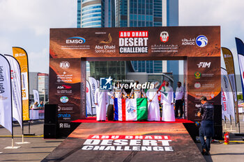 2024-02-26 - 400 SEAIDAN Yasir (SAU), METGE Michael (FRA), Race World Team, BRP Can-Am Maverick XRS TURBO RR, FIA W2RC, ambiance during the starting podium of the 2024 Abu Dhabi Desert Challenge, on February 26, 2024 in Abu Dhabi, United Arab Emirates - W2RC - ABU DHABI DESERT CHALLENGE 2024 - RALLY - MOTORS