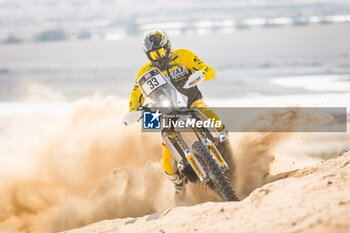 2024-02-26 - 33 BRABEC Jan (CZE), Strojrent Racing, KTM 450 Rally, FIM W2RC, action during the Prologue of the 2024 Abu Dhabi Desert Challenge, on February 26, 2024 in Al Dhannah, United Arab Emirates - W2RC - ABU DHABI DESERT CHALLENGE 2024 - RALLY - MOTORS