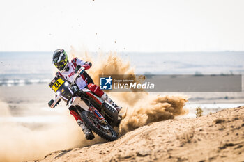 2024-02-26 - 44 MARE Aaron (ZAF), Srg Motorsports, KTM 450 Rally Replica, FIM W2RC, action during the Prologue of the 2024 Abu Dhabi Desert Challenge, on February 26, 2024 in Al Dhannah, United Arab Emirates - W2RC - ABU DHABI DESERT CHALLENGE 2024 - RALLY - MOTORS