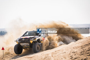 2024-02-26 - 201 DE MEVIUS Guillaume (BEL), PANSERI Xavier (FRA), Overdrive Racing, Toyota Hilux Overdrive, FIA W2RC, action during the Prologue of the 2024 Abu Dhabi Desert Challenge, on February 26, 2024 in Al Dhannah, United Arab Emirates - W2RC - ABU DHABI DESERT CHALLENGE 2024 - RALLY - MOTORS