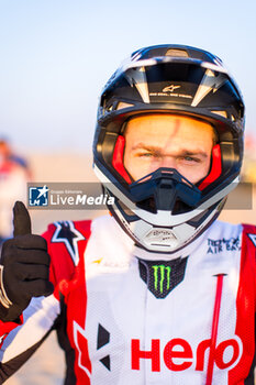 2024-02-27 - MARE Aaron (ZAF), Srg Motorsports, KTM 450 Rally Replica, FIM W2RC, portrait during the Stage 1 of the 2024 Abu Dhabi Desert Challenge, on February 27, 2024 in Al Dhannah, United Arab Emirates - W2RC - ABU DHABI DESERT CHALLENGE 2024 - RALLY - MOTORS
