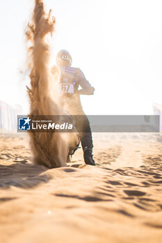 2024-02-27 - 67 MARTINEZ PARADES Rolando (PRY), Xraids Experience, KTM 450 Rally Factory Replica, FIM W2RC, ambiance during the Stage 1 of the 2024 Abu Dhabi Desert Challenge, on February 27, 2024 in Al Dhannah, United Arab Emirates - W2RC - ABU DHABI DESERT CHALLENGE 2024 - RALLY - MOTORS