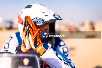 2024-02-27 - ambiance during the Stage 1 of the 2024 Abu Dhabi Desert Challenge, on February 27, 2024 in Al Dhannah, United Arab Emirates - W2RC - ABU DHABI DESERT CHALLENGE 2024 - RALLY - MOTORS