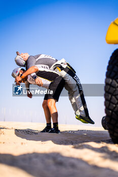 2024-02-27 - BAUMGART Cristian (BRA), ANDREOTTI Alberto (BRA), X Rally Team Motorsports, Prodrive Hunter, FIA W2RC, portrait during the Stage 1 of the 2024 Abu Dhabi Desert Challenge, on February 27, 2024 in Al Dhannah, United Arab Emirates - W2RC - ABU DHABI DESERT CHALLENGE 2024 - RALLY - MOTORS