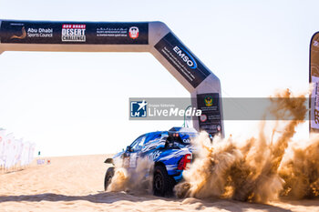 2024-02-27 - 215 BAUD Lionel (FRA), BAUD Lucie (FRA), Overdrive Racing, Toyota Hilux Overdrive, FIA W2RC, ambiance during the Stage 1 of the 2024 Abu Dhabi Desert Challenge, on February 27, 2024 in Al Dhannah, United Arab Emirates - W2RC - ABU DHABI DESERT CHALLENGE 2024 - RALLY - MOTORS
