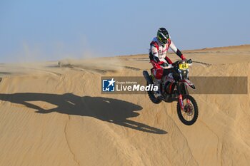 2024-02-27 - 44 MARE Aaron (ZAF), Srg Motorsports, KTM 450 Rally Replica, FIM W2RC, action during the Prologue of the 2024 Abu Dhabi Desert Challenge, on February 26, 2024 in Al Dhannah, United Arab Emirates - W2RC - ABU DHABI DESERT CHALLENGE 2024 - RALLY - MOTORS