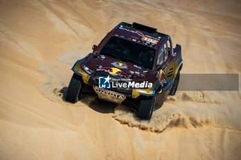 2024-02-27 - 201 DE MEVIUS Guillaume (BEL), PANSERI Xavier (FRA), Overdrive Racing, Toyota Hilux Overdrive, FIA W2RC, action during the Prologue of the 2024 Abu Dhabi Desert Challenge, on February 26, 2024 in Al Dhannah, United Arab Emirates - W2RC - ABU DHABI DESERT CHALLENGE 2024 - RALLY - MOTORS
