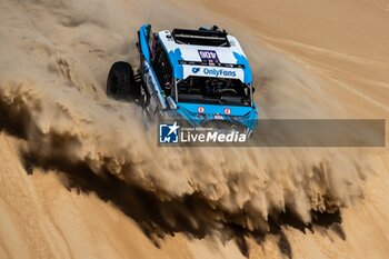 2024-02-27 - 406 BUSI Rebecca (ITA), LAFUENTE Sergio (URY), Onlyfans Racing, BRP Can-Am Maverick XRS TURBO RR, FIA W2RC, action during the Prologue of the 2024 Abu Dhabi Desert Challenge, on February 26, 2024 in Al Dhannah, United Arab Emirates - W2RC - ABU DHABI DESERT CHALLENGE 2024 - RALLY - MOTORS
