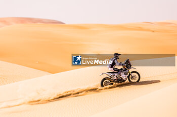 2024-02-28 - 26 DABROWSKI Konrad (POL), Duust Rally Team, KTM 450 Rally Replica, FIM W2RC, action during the Stage 2 of the 2024 Abu Dhabi Desert Challenge, on February 28, 2024 between Al Dhannah and Mzeer’ah, United Arab Emirates - W2RC - ABU DHABI DESERT CHALLENGE 2024 - RALLY - MOTORS