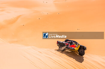 2024-02-28 - 211 QUINTERO Seth (USA), ZENZ Dennis (DEU), Toyota Gazoo Racing, Toyota GR DKR Hilux, FIA W2RC, action during the Stage 2 of the 2024 Abu Dhabi Desert Challenge, on February 28, 2024 between Al Dhannah and Mzeer’ah, United Arab Emirates - W2RC - ABU DHABI DESERT CHALLENGE 2024 - RALLY - MOTORS