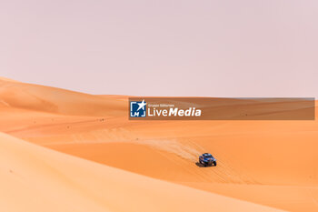 2024-02-28 - 215 BAUD Lionel (FRA), BAUD Lucie (FRA), Overdrive Racing, Toyota Hilux Overdrive, FIA W2RC, action during the Stage 2 of the 2024 Abu Dhabi Desert Challenge, on February 28, 2024 between Al Dhannah and Mzeer’ah, United Arab Emirates - W2RC - ABU DHABI DESERT CHALLENGE 2024 - RALLY - MOTORS