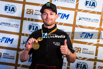 2024-02-28 - MARE Aaron (ZAF), Srg Motorsports, KTM 450 Rally Replica, FIM W2RC, portrait during the Stage 2 of the 2024 Abu Dhabi Desert Challenge, on February 28, 2024 between Al Dhannah and Mzeer’ah, United Arab Emirates - W2RC - ABU DHABI DESERT CHALLENGE 2024 - RALLY - MOTORS