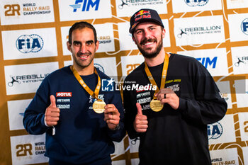 2024-02-28 - JONES Austin (USA), MENA Oriol (ESP), Can-Am Factory Team, Can-Am Maverick, FIA W2RC, portrait during the Stage 2 of the 2024 Abu Dhabi Desert Challenge, on February 28, 2024 between Al Dhannah and Mzeer’ah, United Arab Emirates - W2RC - ABU DHABI DESERT CHALLENGE 2024 - RALLY - MOTORS