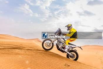 2024-02-29 - 33 BRABEC Jan (CZE), Strojrent Racing, KTM 450 Rally, FIM W2RC, action during the Stage 3 of the 2024 Abu Dhabi Desert Challenge, on February 29, 2024 in Mzeer’ah, United Arab Emirates - W2RC - ABU DHABI DESERT CHALLENGE 2024 - RALLY - MOTORS